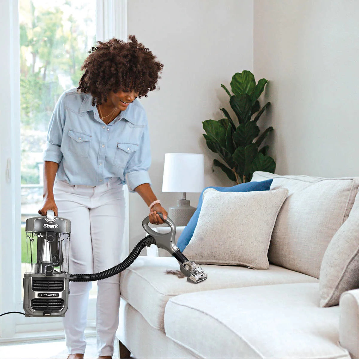 Upright Vacuum V780178