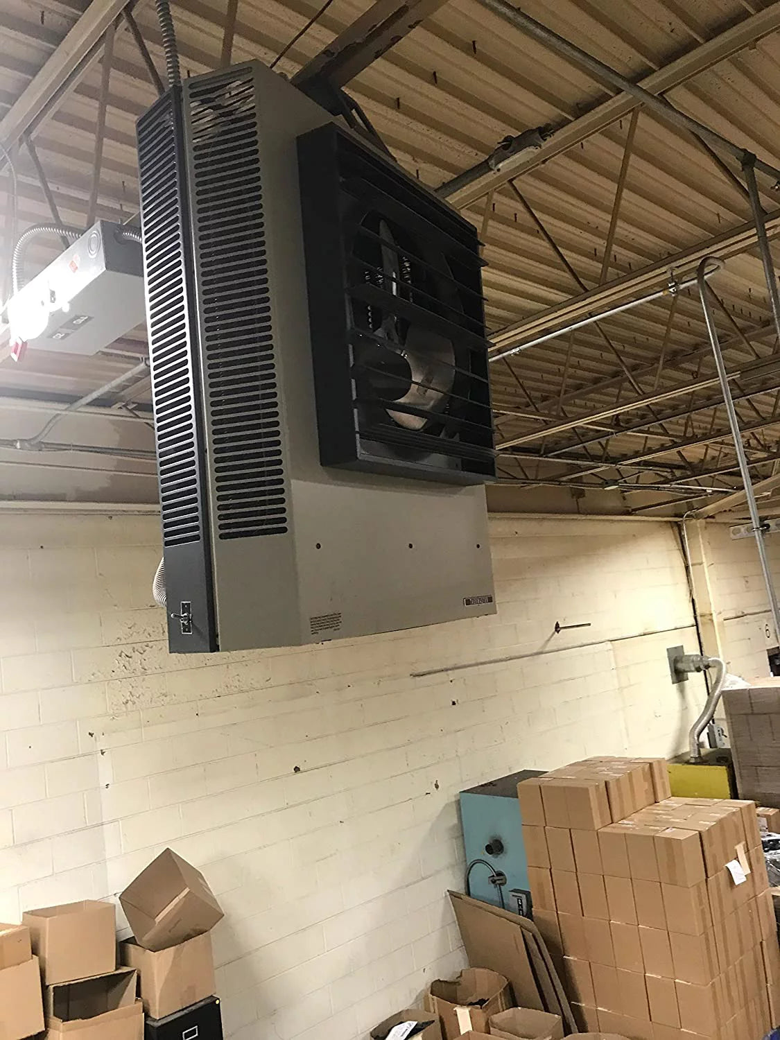 400 cfm 208 Volt 3.3 Kilo-Watt Fan Forced Unit Heater M675