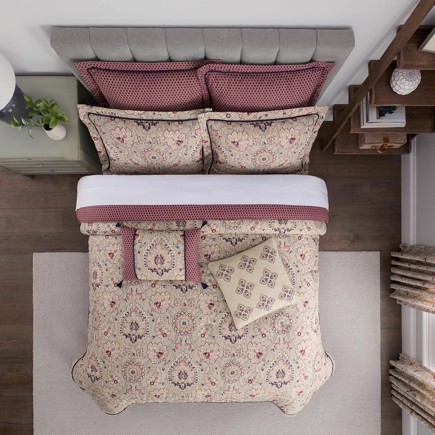 Beige & Maroon 4 Piece Cotton Comforter Set, Queen E5107