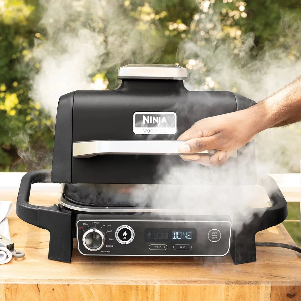 7-in-1 Outdoor Grill & Smoker W9377