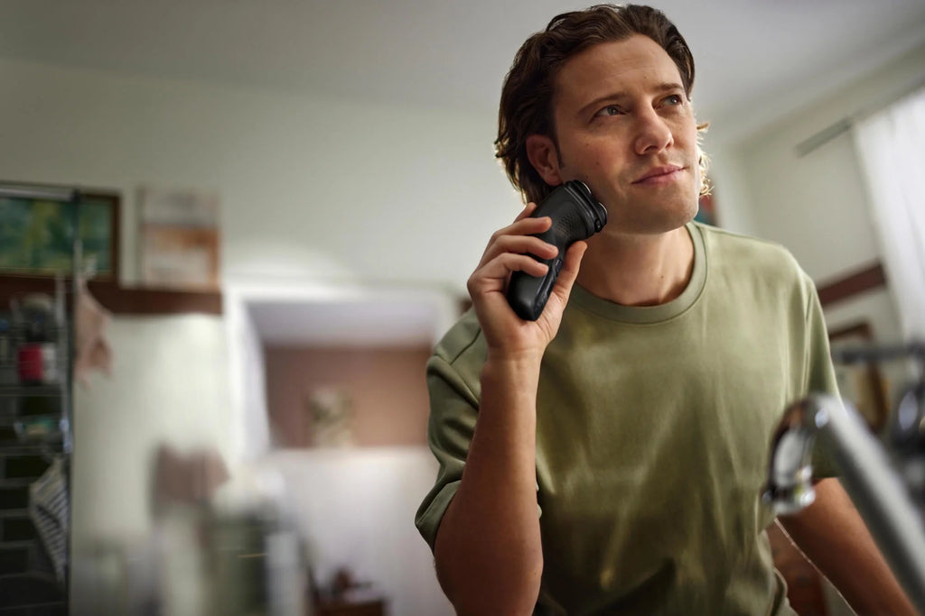 Cordless Electric Shaver with Pop-Up Trimmer S723656