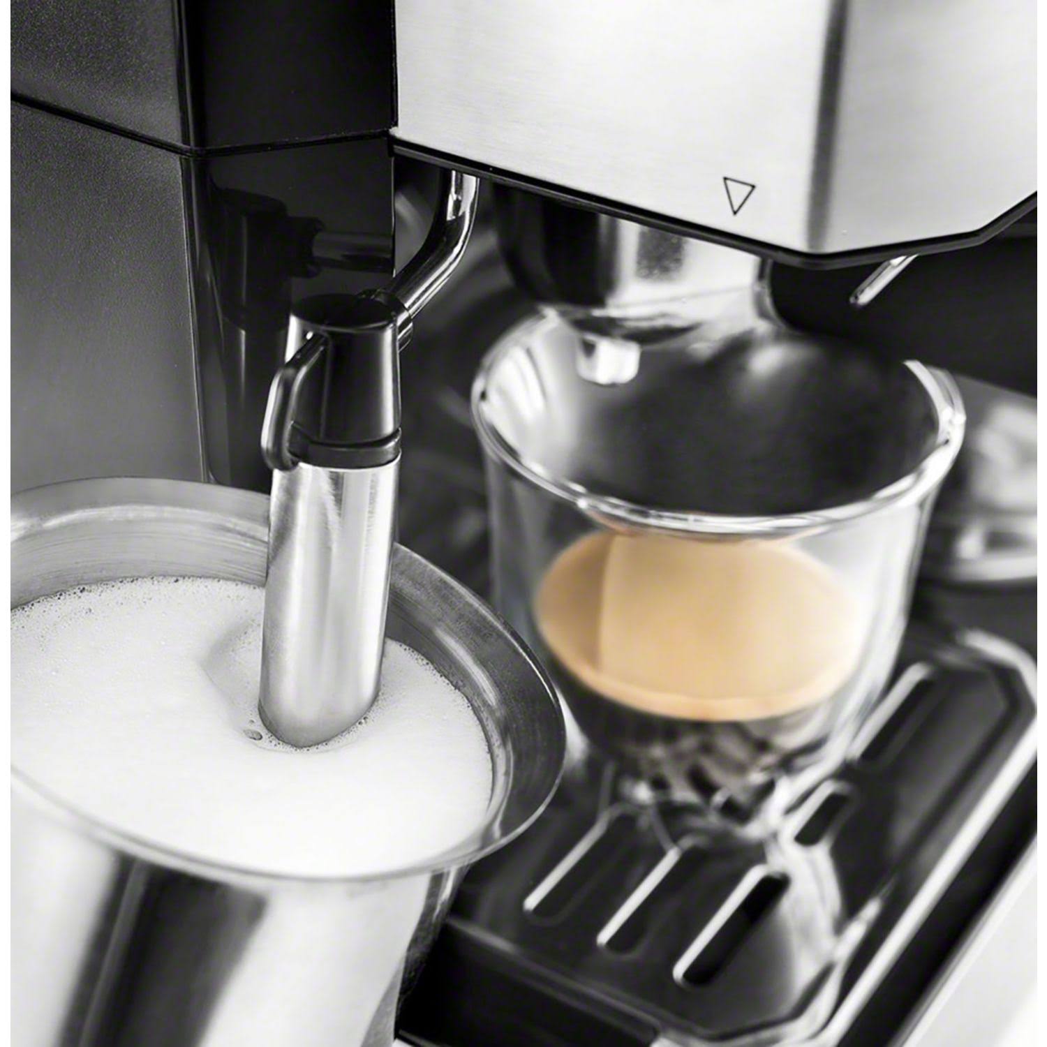 All-in-One Cappuccino, Espresso and Coffee Maker B7399
