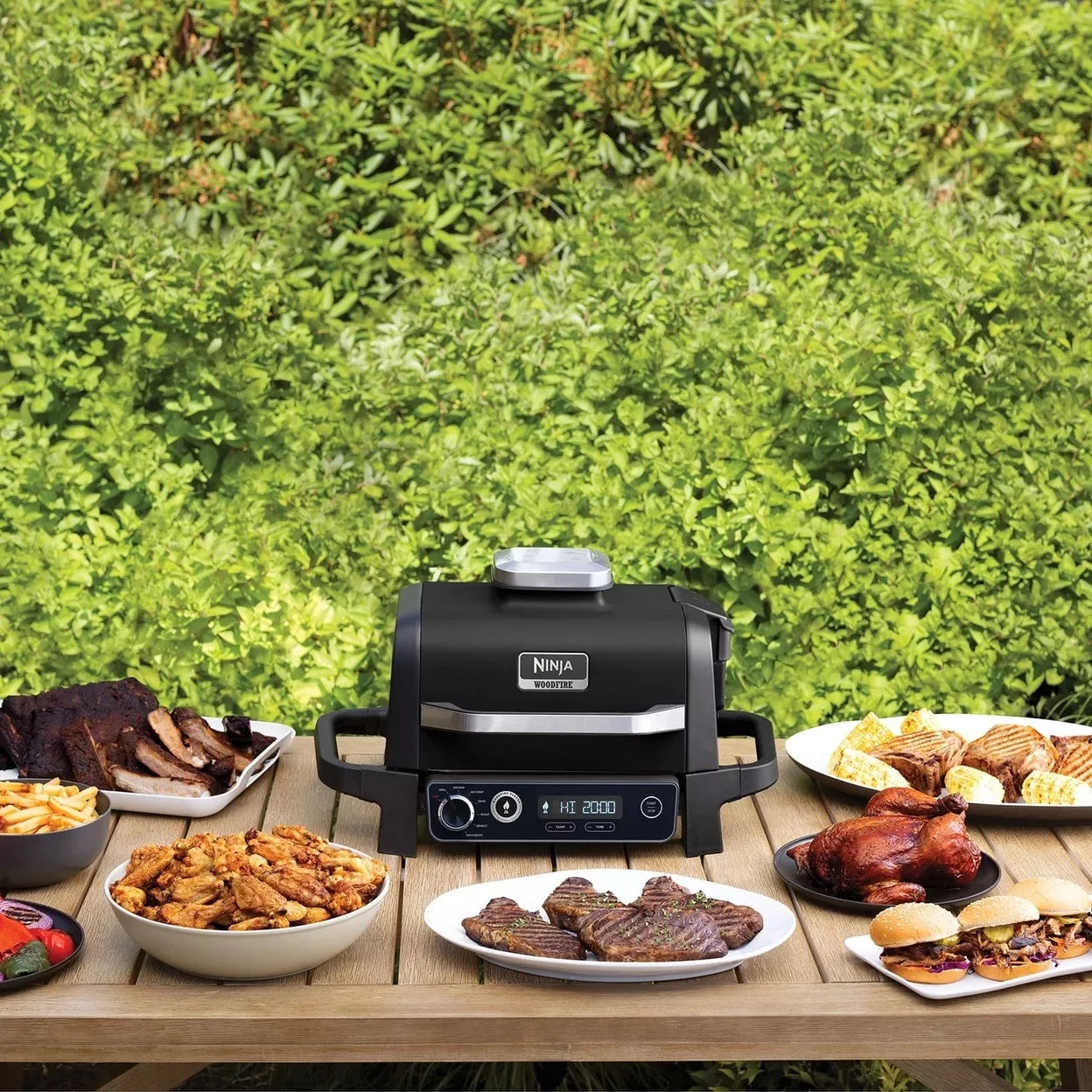 7-in-1 Outdoor Grill & Smoker W9377