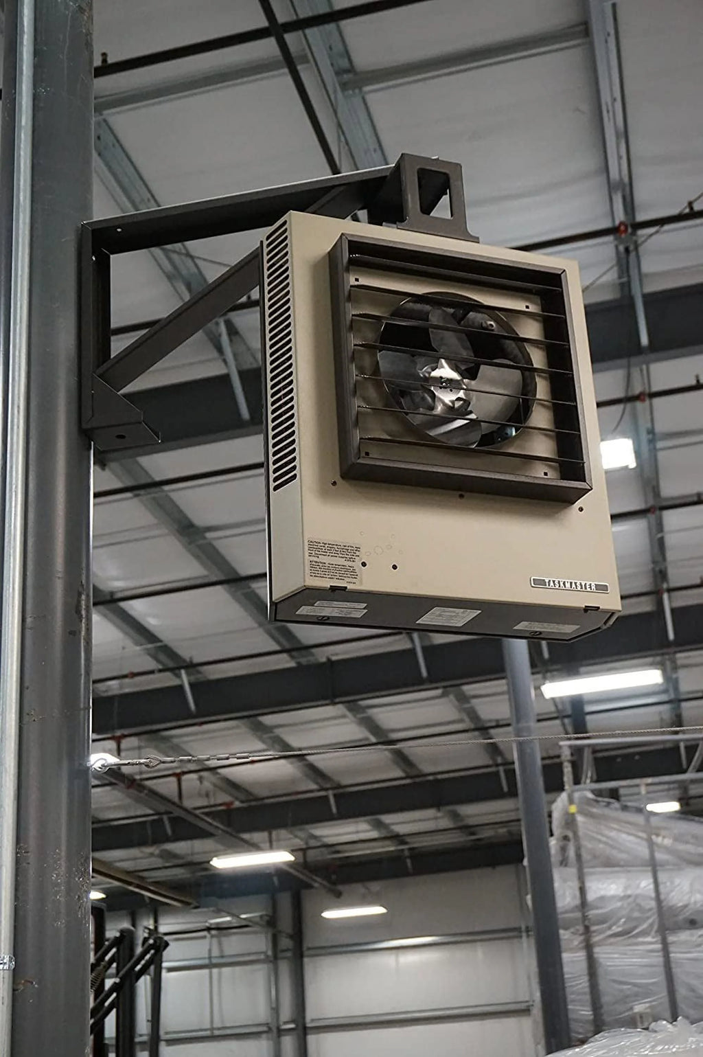 400 cfm 208 Volt 3.3 Kilo-Watt Fan Forced Unit Heater M675