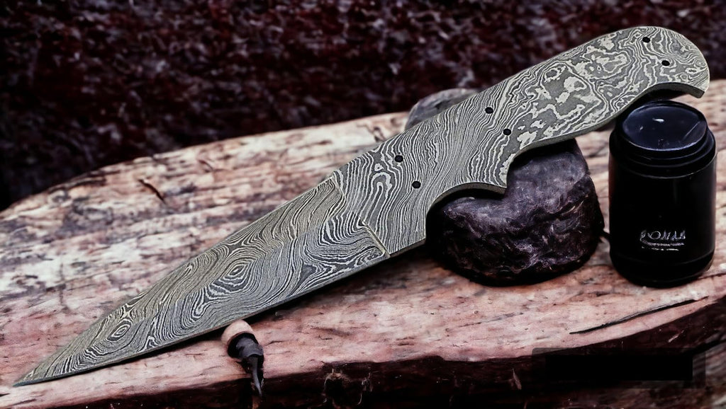 Damascus steel Full Tang Blank Blade Knife A260