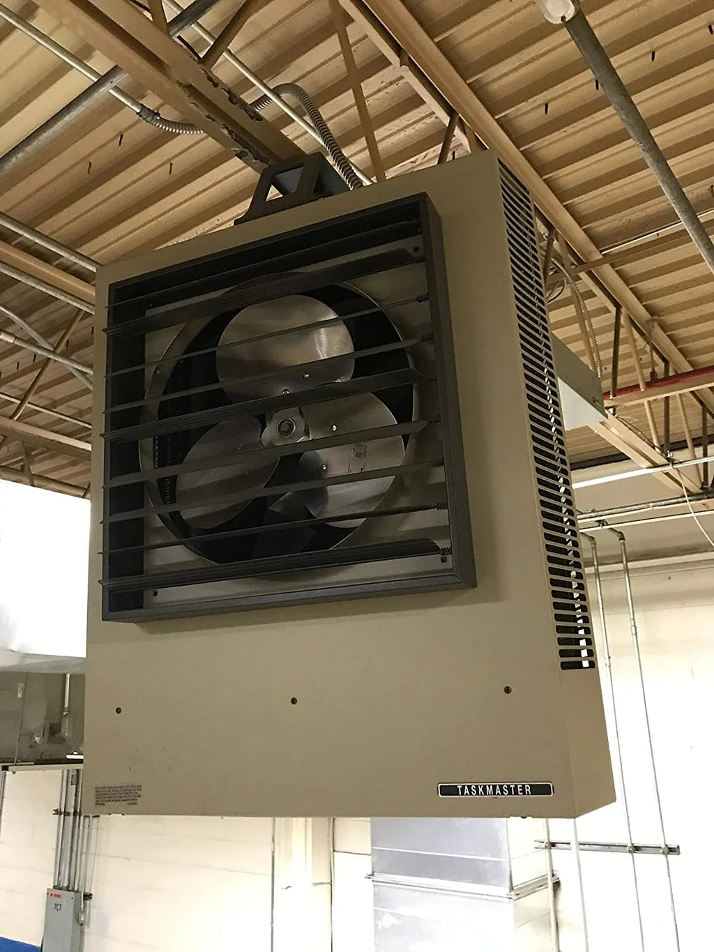 400 cfm 208 Volt 3.3 Kilo-Watt Fan Forced Unit Heater M675