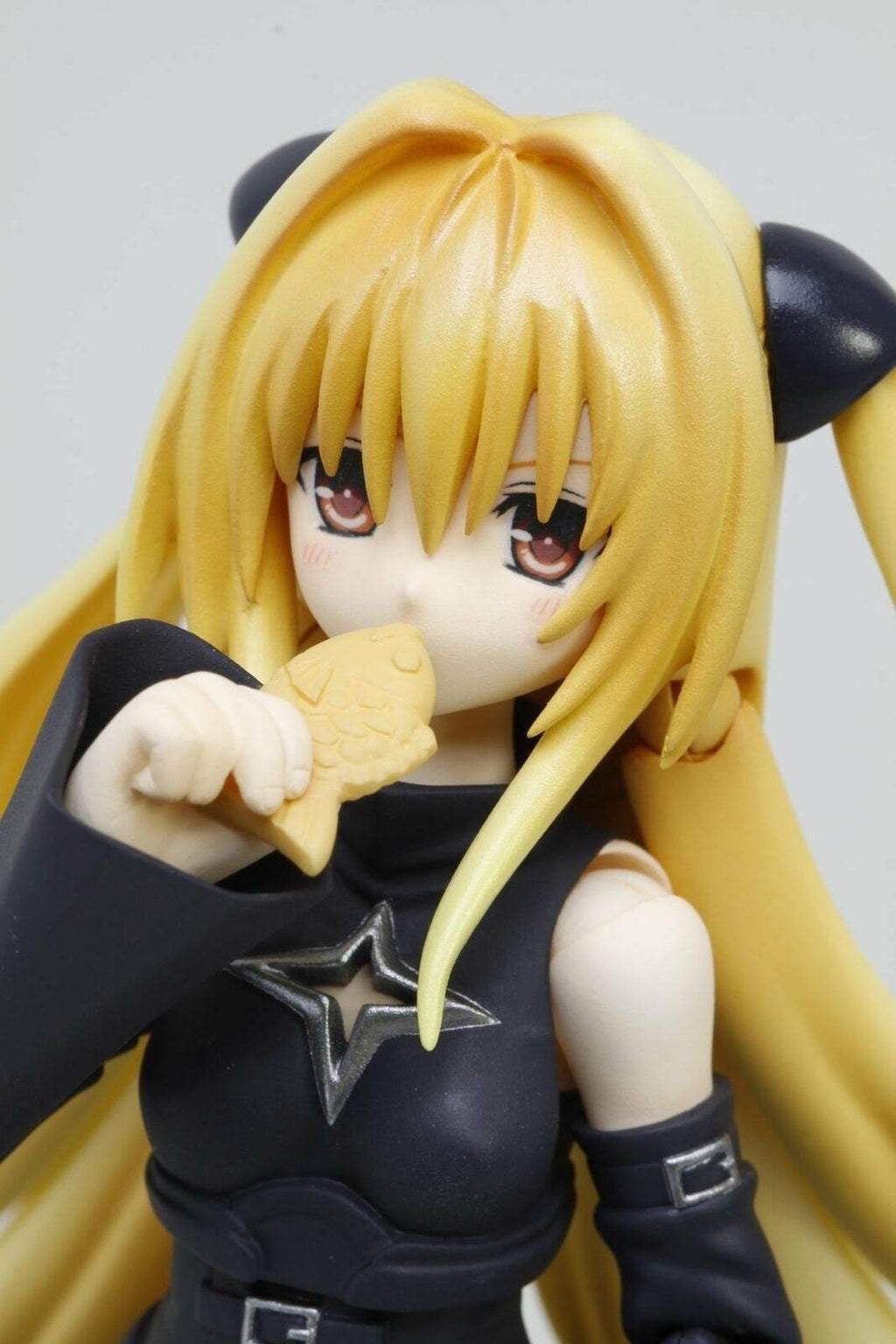 Konjiki No Yami S.H.Figuarts B1009